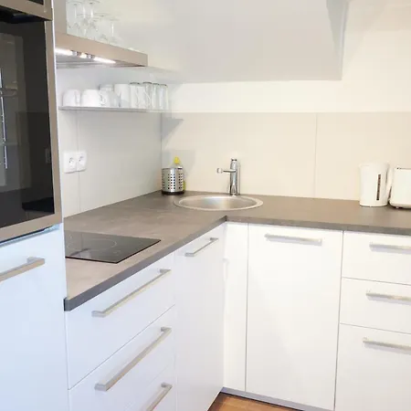 At Winterhafen * לינץ