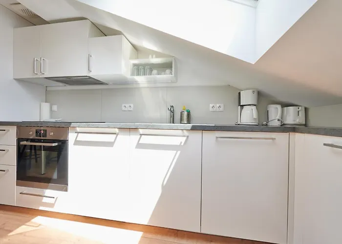 At Winterhafen לינץ